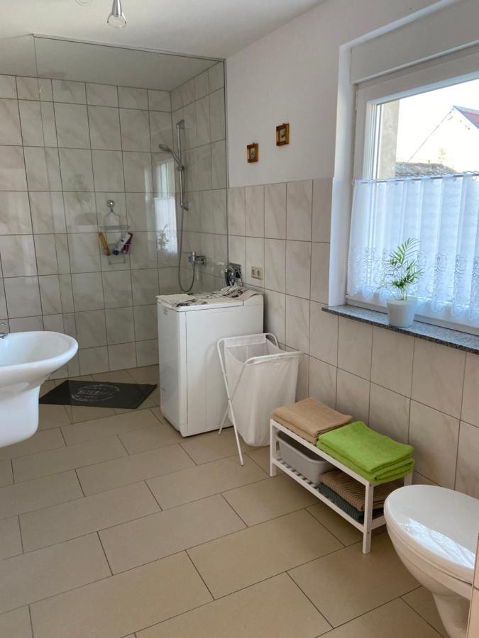 Schoen Moeblierte Wohnung In Genthin/ Ot Tucheim Екстер'єр фото