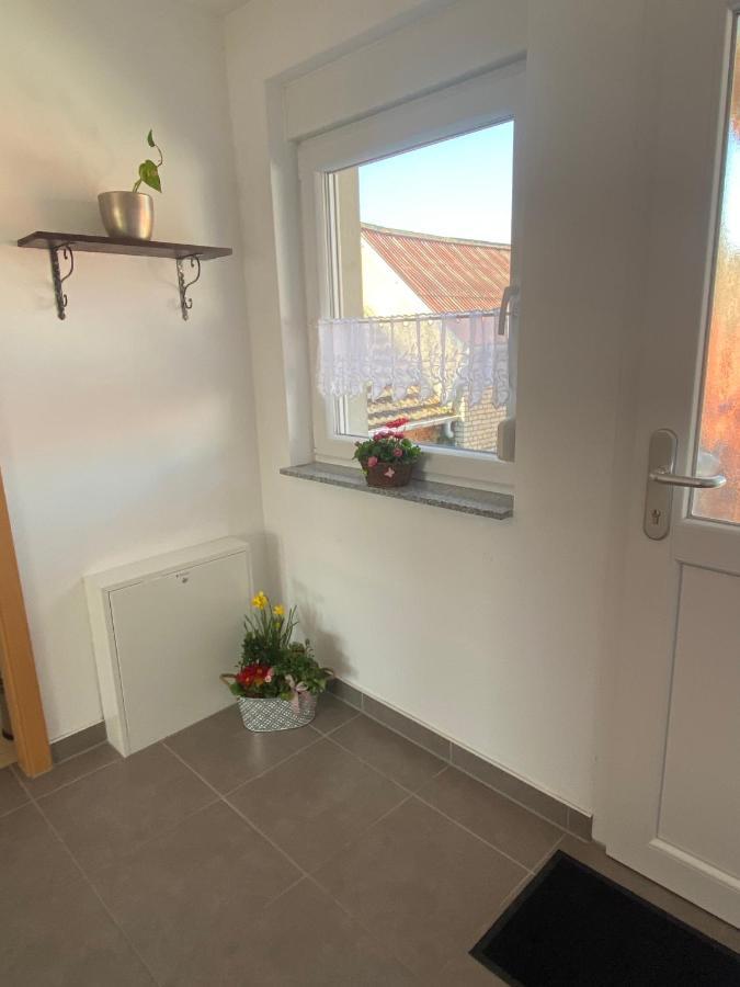 Schoen Moeblierte Wohnung In Genthin/ Ot Tucheim Екстер'єр фото